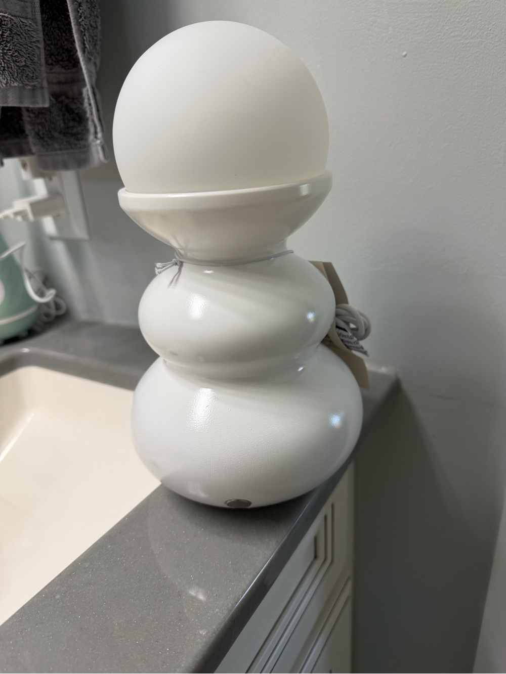 Room Essentials White Glossy Bubble Battery-Operated Table Lamp